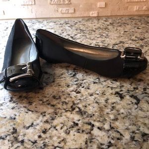 Black flat size 8 with silver buckle